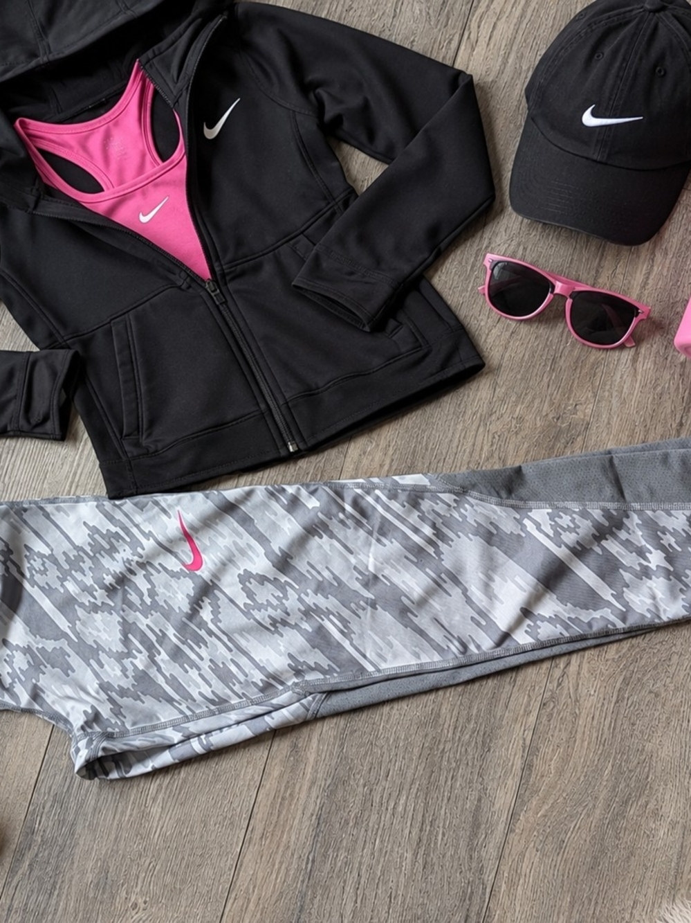 Nike Gray And White Athletic Leggings With Pink Logo Accent